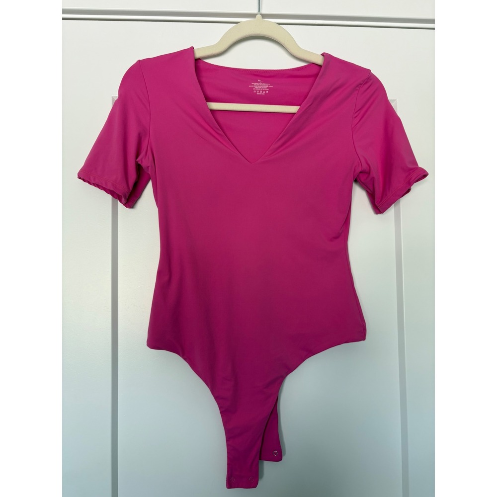 Pumiey Hot Pink Eclectic Retro Festival‎ Edgy V-Neck Bodysuit S Snap Closure